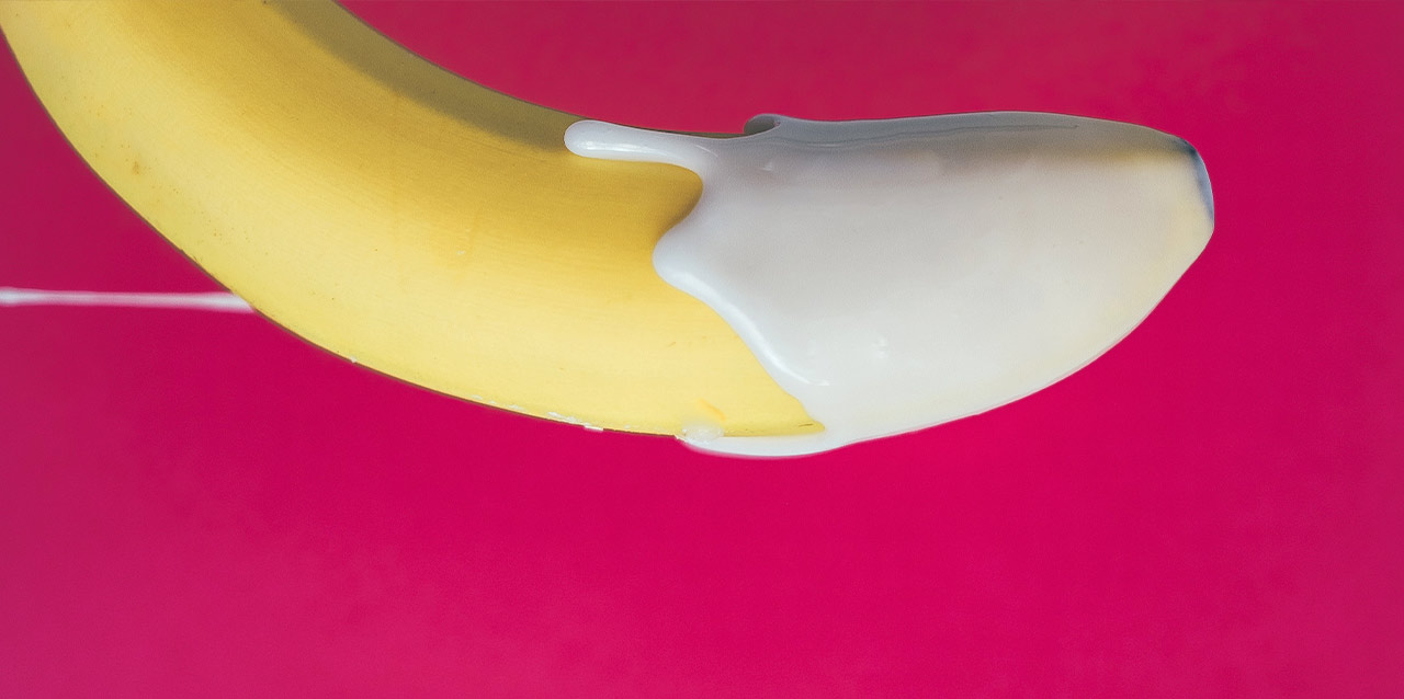 leite condensado na ponta da banana